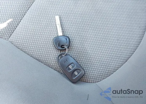 2013 Hyundai Accent Gls from USA, damaged, VIN KMHCT4AE7DU447425